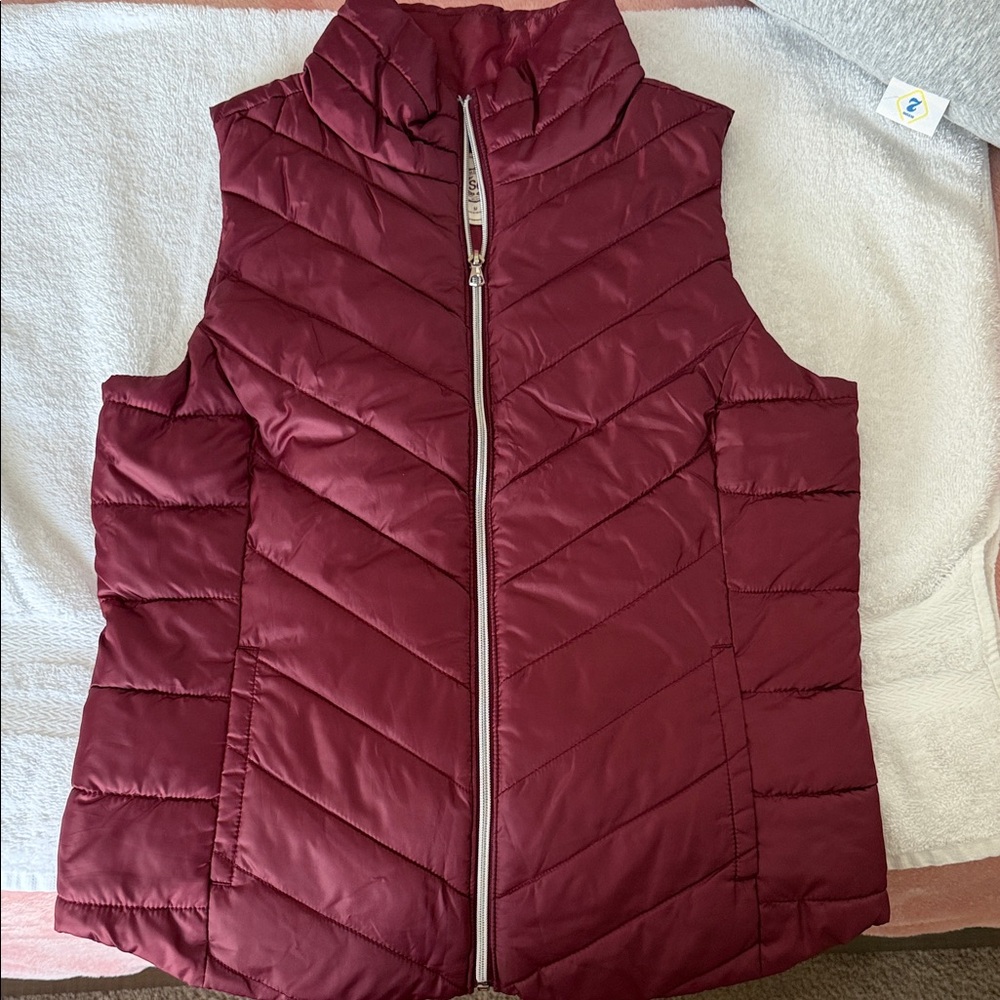 SO Women's Maroon Quilted Vest